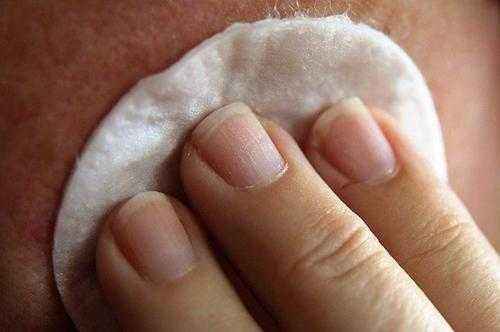 Косметолог Грачева заявила о необходимости лимфодренажного массажа и увлажнения кожи перед сном