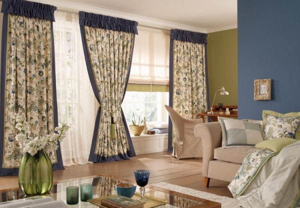 Стильные шторы для уютной гостиной в современном стиле — самые интересные варианты