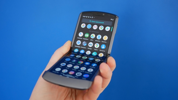 Motorola выпустит третий складной cмартфон Razr