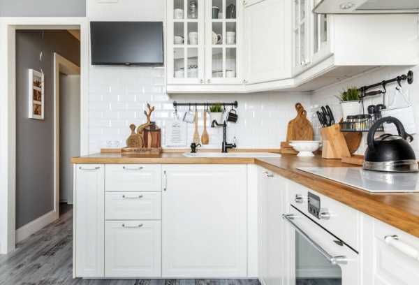 Деревянные столешницы на кухнях разных стилей и цветов — правила сочетания, особенности выбора и ухода